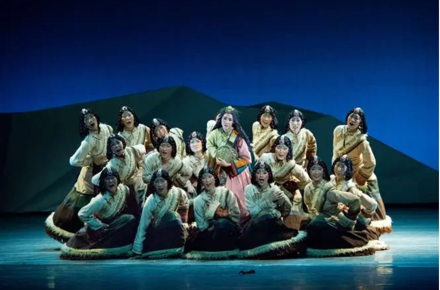 风格性舞蹈语言在舞蹈创作中的应用论文