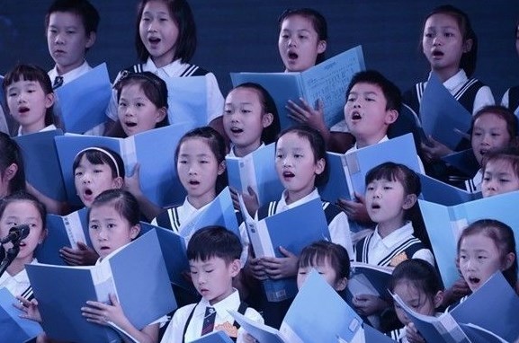 高校声乐课堂中古典诗词歌曲的传承研究论文