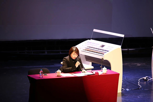 电子管风琴演奏者的心理素质探究论文