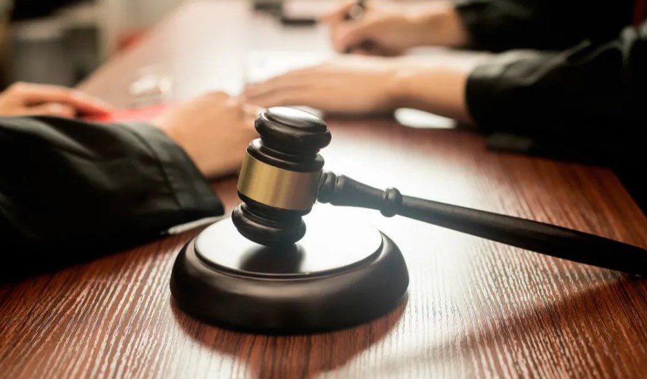 法官泄露民事案件当事人隐私问题及其防范化解对策论文