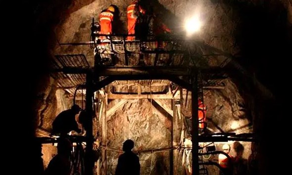 非煤矿山基建期巷道施工过程的安全管理论文