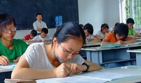 尊重差异激发自信：浅谈农村初中英语学困生的转化论文