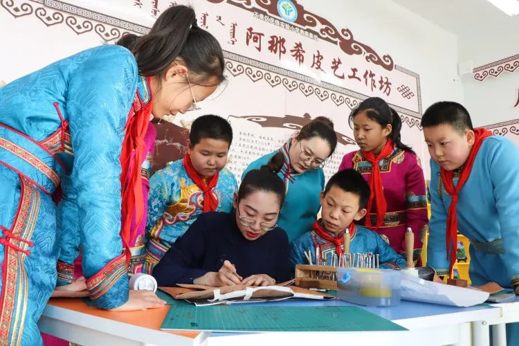 新时代大学生民族文化传承意识的实践路径