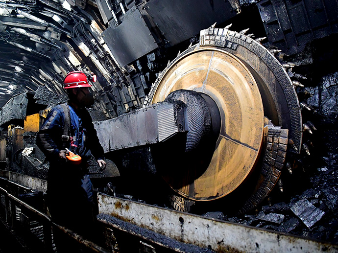 煤矿采矿工程关键技术与安全管理工作要点研究