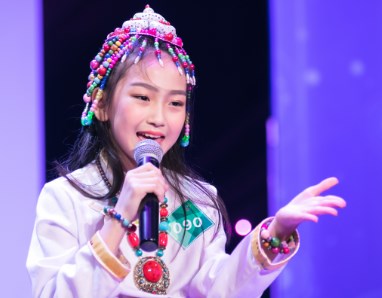 声乐演唱艺术中的表演技巧与舞台呈现分析论文